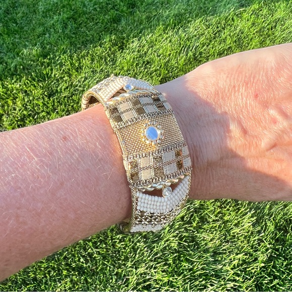 Beautiful metal mixed media bracelet - Picture 2 of 9